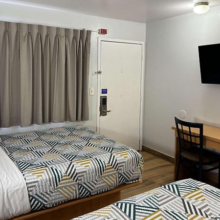 Motel 6 Riviera Beach Fl Экстерьер фото