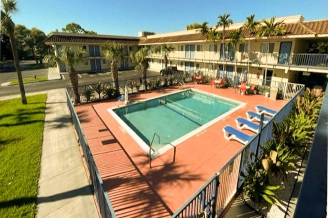 Motel 6 Riviera Beach Fl Экстерьер фото
