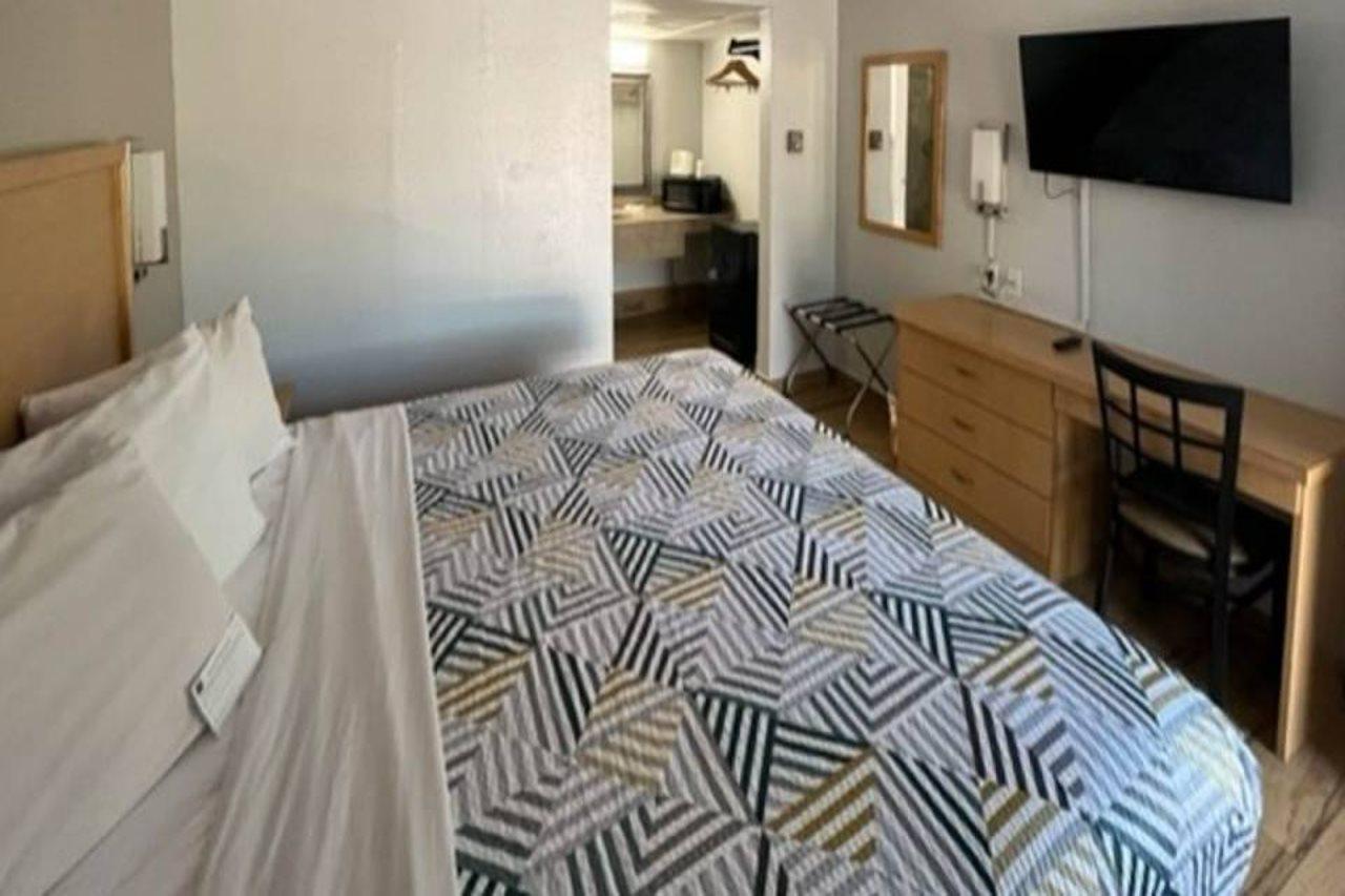 Motel 6 Riviera Beach Fl Экстерьер фото