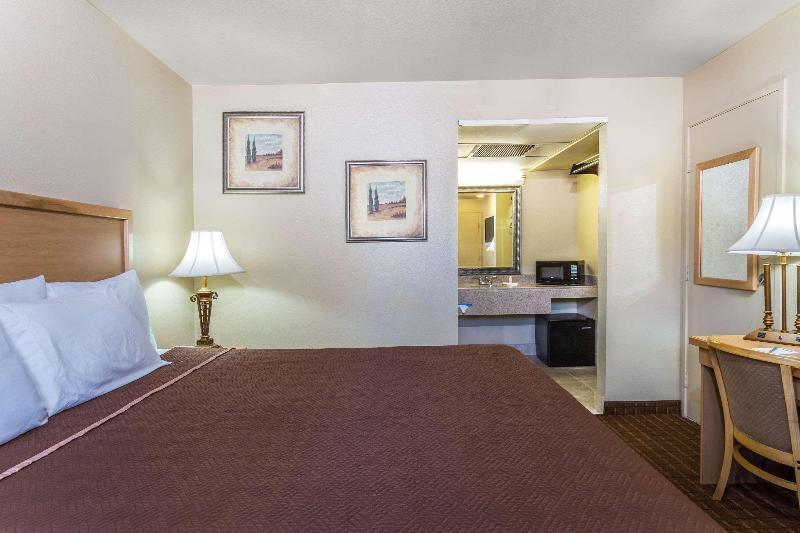 Motel 6 Riviera Beach Fl Экстерьер фото